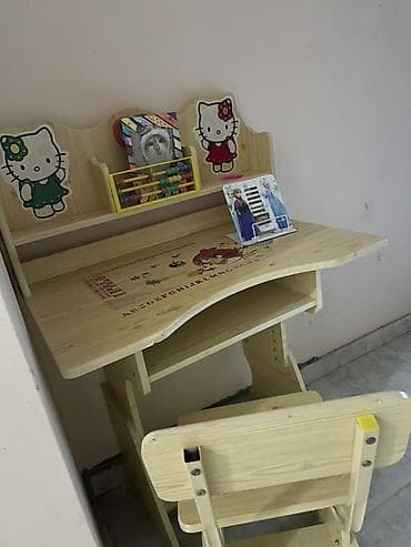 Ev və bağ: Uşaq üçün yazı masası və stul dəsti — 1