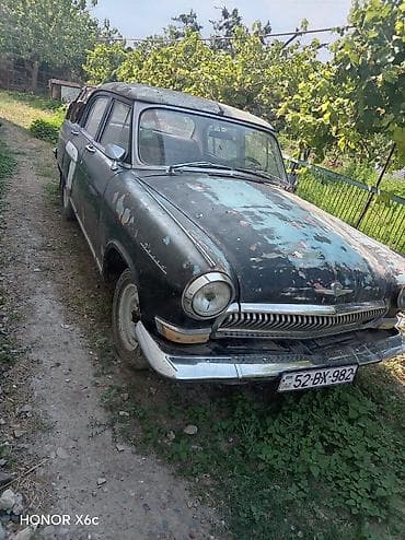 bmw e39 manitor: GAZ-21 “Volqa” klassik sedan - Korpus: 4 qapılı, xrom ön-arka — 2
