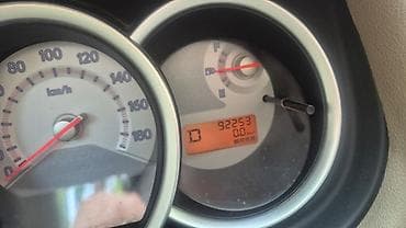 man sat: Nissan Tiida – hetçbek - Kuzov: 5 qapılı hetçbek, qızılı rəng - — 7