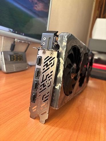 acer nitro 1: Videokart ASRock Radeon RX 7800 XT, 16 GB, İşlənmiş — 3