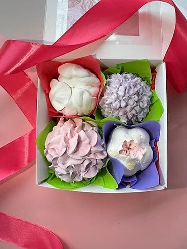 Şirniyyat məhsulları: Hədiyyəlik “zefir çiçək” şirniyyat qutusu - İdeal seçim: ad günləri — 4