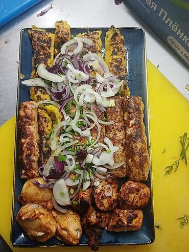 Мясо птицы: Məhsul: Manqal assortisi və qızartmalar Təsvir: - Kömürdə bişmiş — 2
