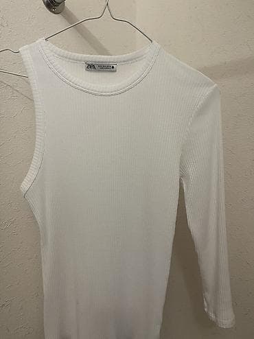 zara hirka: Zara asimetrik kollu tişört 
Az geyilib — 5