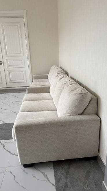 İki ədəd bej rəngli yumşaq divan dəsti - Minimalist dizayn: düz — 2