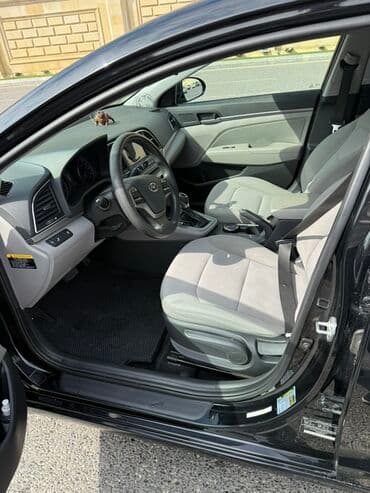 kia ceed 2010: Hyundai Elantra: 2 l | 2018 il Sedan — 6