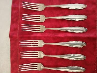 qaşıq desti: Gümüş rəngli antik üslubda stol qaşıq‑çəngəl dəsti Tərkib: - Müxtəlif — 2