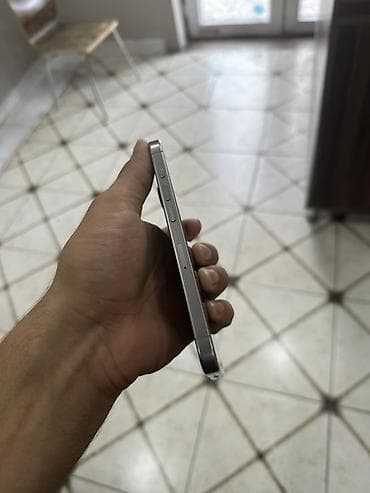 ipone 7 plus: IPhone 15 Pro, 256 GB, Natural Titanium, Simsiz şarj, Face ID — 5