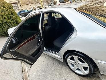 afdamabiler: Mercedes-Benz E 220: 2.2 l | 2000 il Sedan — 10