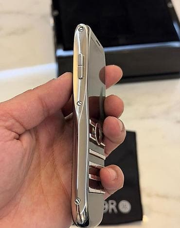 duyməli telefonlar: XOR – lüks düyməli mobil telefon - Korpus: cilalanmış metal gövdə — 4