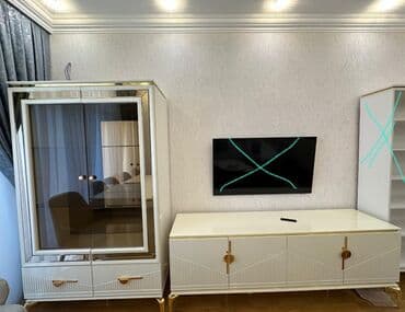 işlənmiş oturacaqlar: Yeni, Komod, Masa və oturacaqlar, TV altlığı, Kredit yoxdur, Türkiyə — 2