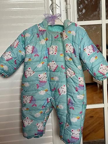 Uşaq üçün qışlıq kombinezon - Model: tam bədənli, uzunqollu, qapalı