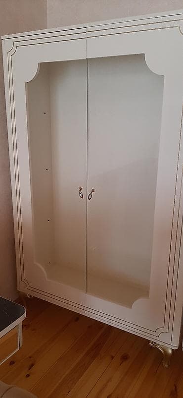 corab vitrini: Şüşəli dolab vitrini — 1