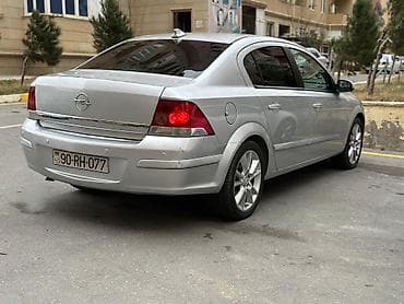 Opel Astra: 1.8 l | 2008 il 387000 km Sedan — 6