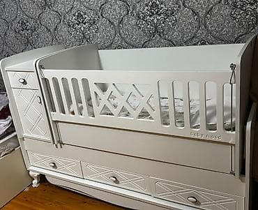 mimi: Baby Mood markalı çevrilə bilən uşaq çarpayısı - Rəng: ağ - Funksiya — 1