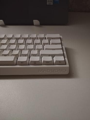 komputer pult: ⌨️ MADLIONS MAD 60HE 🔹 60% kompakt dizayn 🔹 Hall Effect (maqnit) — 9