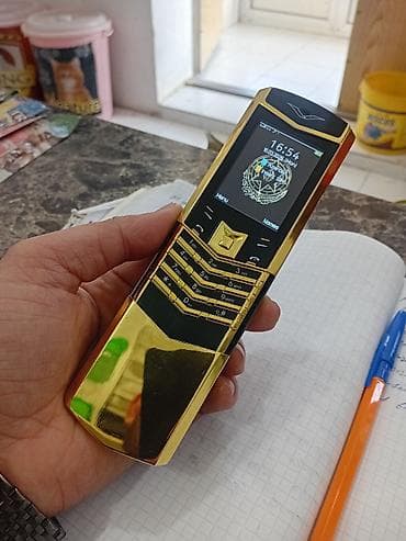 Vertu 8 GB, rəng - Qızılı, Düyməli