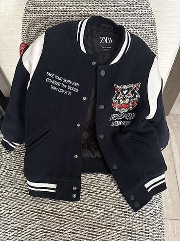 Столы для кормления: ZARA uşaq bomber/varsity gödəkçəsi - Rəng: tünd göy (demək olar qara) — 4