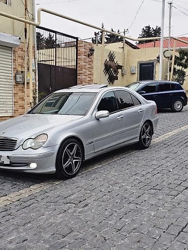 rtx 2060 super: Mercedes-Benz C-Class: 3.2 l | 2000 il Sedan — 5