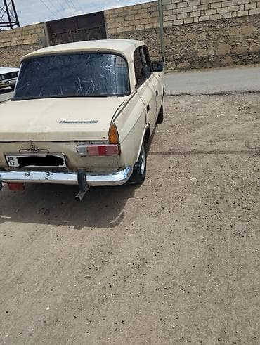 2141 moskviç: Model: Moskvich 412 (sedan) Rəng: krem Kuzov: 4 qapı, klassik xrom — 4