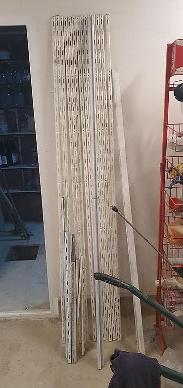 Vitrin stoykası və qolu 2 metir stoykalardı qollar ise — 3