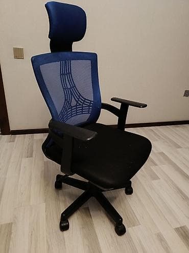 kreslo tek: İşlənmiş, Təkərli, Qolları tənzimlənmir — 1