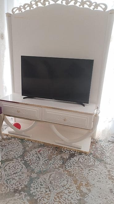 Zövqlü dəst – qonaq otağı üçün klassik üslubda 5 stykdu agir