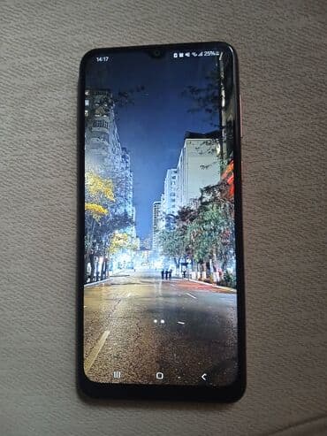 Бытовая техника: Samsung Galaxy A04, 32 ГБ, цвет - Золотой, Две SIM карты — 3