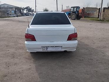 Ağ rəngli sedan. Texniki və xarici xüsusiyyətlər: - 4 qapı, 5 yerlik lalafo.az -da Ağ rəngli sedan. Texniki və xarici xüsusiyyətlər: - 4 qapı, 5 yerlik