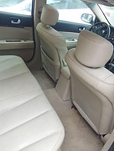 radiyator panel: Mitsubishi Galant sedan Xüsusiyyətlər: - Kuzov: ağ rəngli sedan, 4 — 6