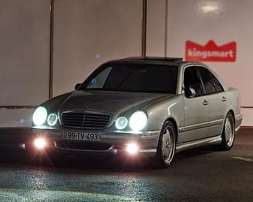 Mercedes-Benz E 430: 4.3 l | 2001 il Sedan — 1