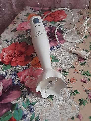 Braun qol blenderi - Güc: 300 W (korpus üzərində qeyd olunub) - Rəng
