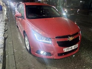 chevrolet cruze stop: Chevrolet Cruze sedan – qırmızı rəng Xüsusiyyətlər: - Kuzov: 4 qapılı — 2