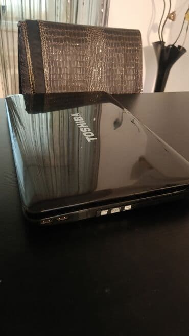 ikinci əl notbuklar: Toshiba noutbu işlənmiş. işlək vəziyətdə işləyir. Windows — 6