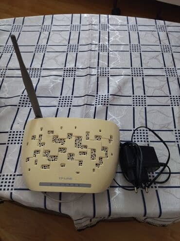 Modemlər və şəbəkə avadanlıqları: TP-Link modem.
Prablemsiz