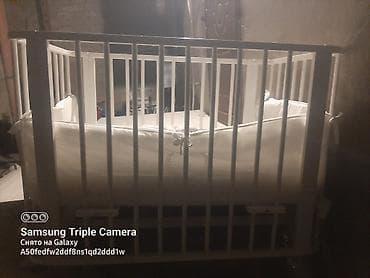 Beşiklər: Oğlan və qız üçün, Dördbucaq, Beşik, Dəst ilə, Matras ilə, Yellənmə mexanizmsiz — 3
