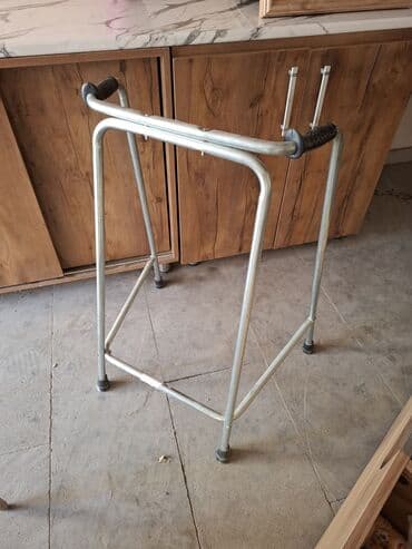 Tibbi avadanlıq: Xesdeler ucun tutacag. evden satiriq. isfifade olunmur ayag sinanda — 1