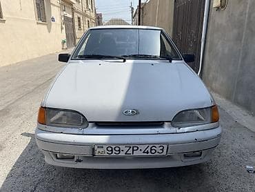 r16 disk 4 bolt: VAZ 2115 avtomobili, gümüşü rəngdə sedan kuzovlu modeldir. Şəkillərdə — 1