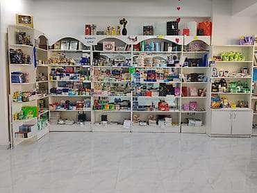 paket satışı: Salam. Mağaza bağlanır bütün vitrinlər satılır. 18 ədəd vitrin 3 ədəd — 2