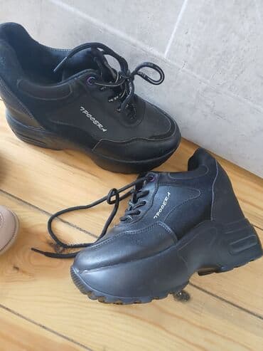 Ölçü: 38, rəng - Qara, İşlənmiş