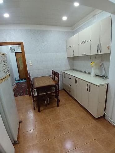 2 otaqlı ev: Bakixanovda gözəl yerde merkezde İcra hakimiyyətinin yanında 2/9 — 8