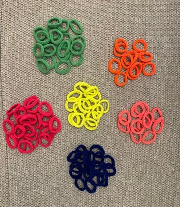 yuxuda sac rezini gormək: Saç üçün rəngli rezinlər. 100 ədədi 3 mnt — 2