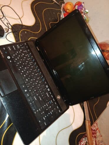 fujitsu notebook qiymetleri: Fujitsu noutbuk Xüsusiyyətlər: - Marka: Fujitsu - Korpusu qara — 3