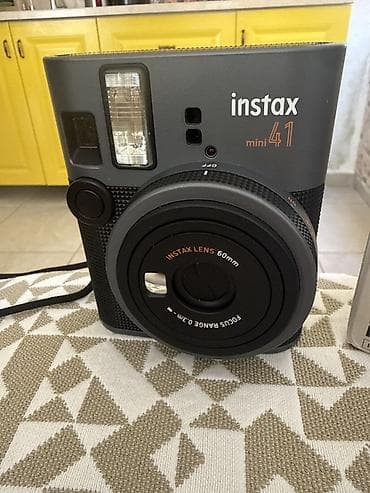 a 23: Fujifilm instax mini 41 instant kamera – qutu ilə. Xüsusiyyətlər: - — 1
