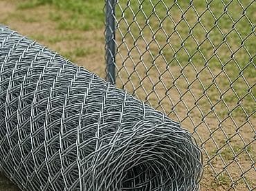 tor setka: Məhsul: Məftil tor hasar (chain-link) rulonları Təsvir: - Material — 2
