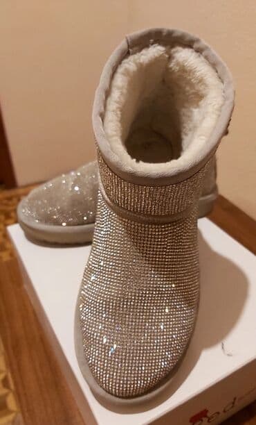 домашние женские тапочки из овчины: Təzə Parlaq daşlarla bəzədilmiş, içi tüklü qadın qış botu 37- 38 — 2