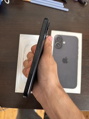 iphone 16 sade: IPhone 16, 128 GB, Qara, Face ID — 5