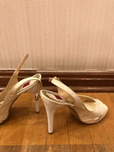 женские пляжные шлепанцы: Размер: 35, цвет - Белый, Б/у — 7