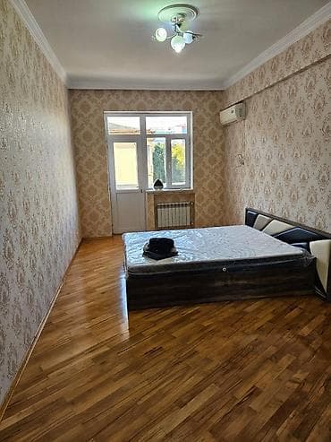 8 noyabr mt Azər Əliyev küç 16/2 mərtəbəsi sahəsi 145 kv 3 otaqlı — 8