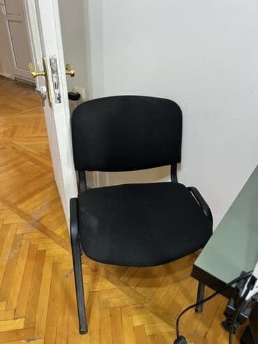 Ofis dolabları: Derzi stolu ucunde uygundur, stullar șkaf stollar atelye baglandigi — 3