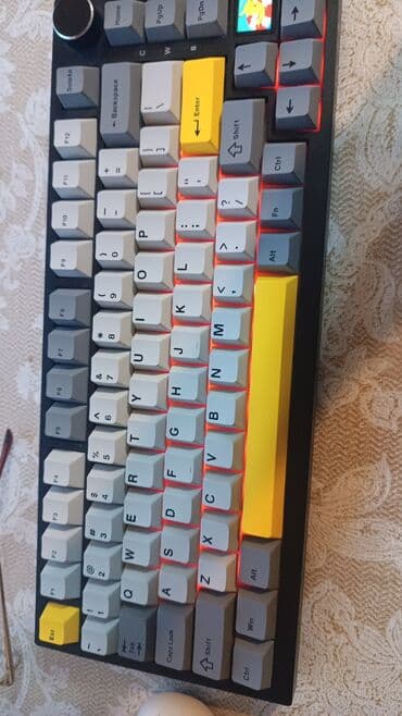 bluetooth klaviatura: Mekanik klaviatura – 65% Xüsusiyyətlər: - Qara korpus, sağ üst — 1